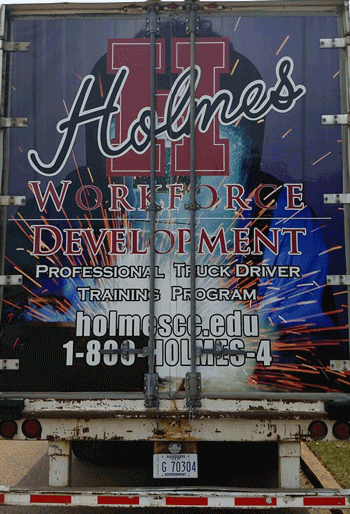 One of Holmes Community College’s newer locations – the Yazoo County Economic Development and Educational Center in Yazoo City – is pleased to announce the addition of new workforce training/community course offerings for the spring of 2016.