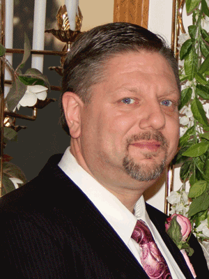 Pictured is David R. Jones, Funeral Service Technology instructor at Holmes Community College in Ridgeland, who has been selected as a 2016 Moody Institute Fellow. The Institute provides funds for enrichment experiences for faculty members employed in Mississippi’s public community colleges. Jones will be recognized at the Mississippi Community College Foundation Board meeting on April 26.